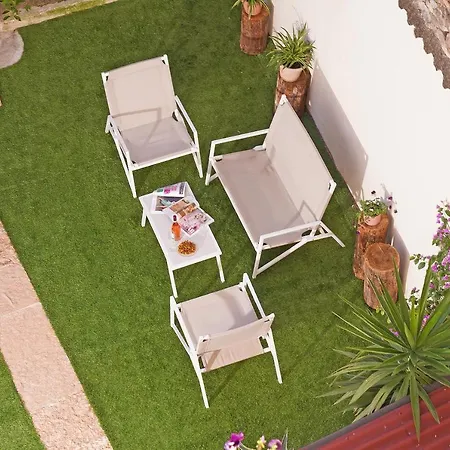 Bougainville Apartment *